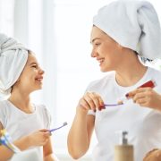 Îngrijirea dentară la domiciliu: sfaturi esențiale
