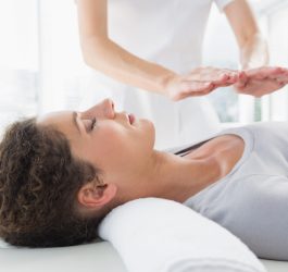 Beneficiile terapiei Reiki pentru echilibrul mental