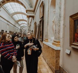 Explorând muzeele în aer liber din București