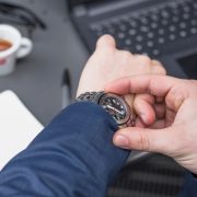 Cum să îți păstrezi ceasul de mână în condiții optime