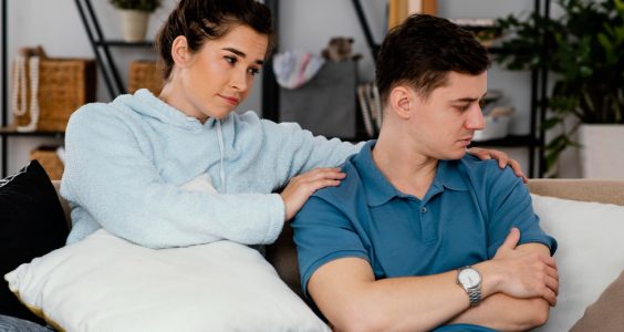 Cum să îți depășești temerile și insecuritățile în relație