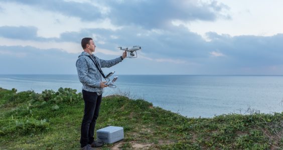Top drone pentru uz personal și profesional în 2024