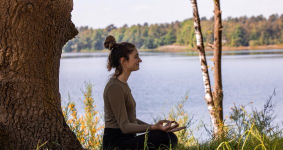 Tehnici de mindfulness care îți îmbunătățesc atenția
