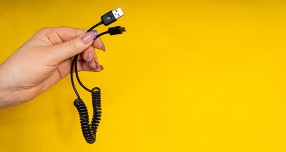 Cum să alegi cel mai bun cablu de încărcare pentru dispozitivele tale