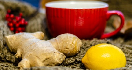 Ceaiul de ghimbir și lămâi verzi – beneficii pentru detoxifiere și hidratare Ceaiul de ghimbir și lămâi verzi – beneficii pentru detoxifiere și hidratare