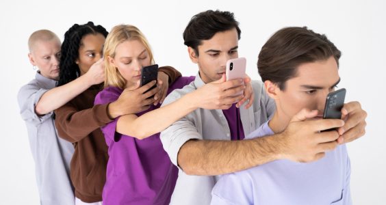 Rețelele sociale și schimbarea modului în care gândim Rețelele sociale și schimbarea modului în care gândim