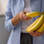 Beneficiile bananelor: O sursă excelentă de energie și vitamine