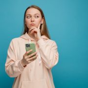 Tel prefix: ce înseamnă și cum se folosește corect?