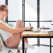 Cum creezi un spațiu de lucru ergonomic și inspirant Cum creezi un spațiu de lucru ergonomic și inspirant