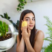 Trucuri pentru un machiaj natural care pune trăsăturile în valoare